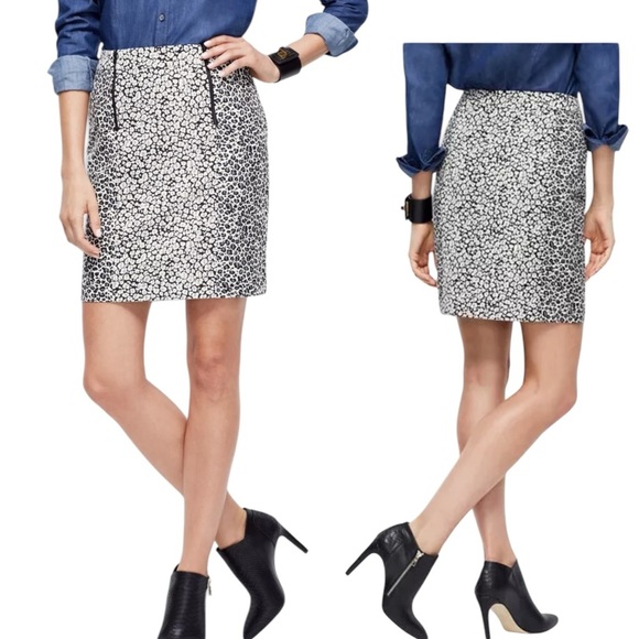 Ann Taylor Animal Print Pencil Skirt Zipper Accent Leopard Black Gray Size 10 - Picture 3 of 15